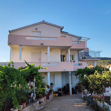 Apartment Slaven Vinisce Exterior photo
